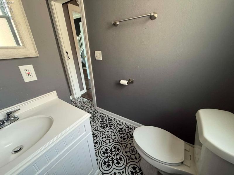 2 Andress Court, Lorain, OH 44052 Photo 8