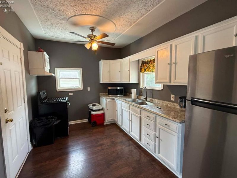 2 Andress Court, Lorain, OH 44052 Photo 9