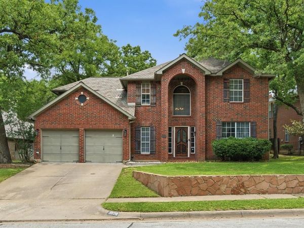 3528 Creekside Court, Bedford, TX 76021