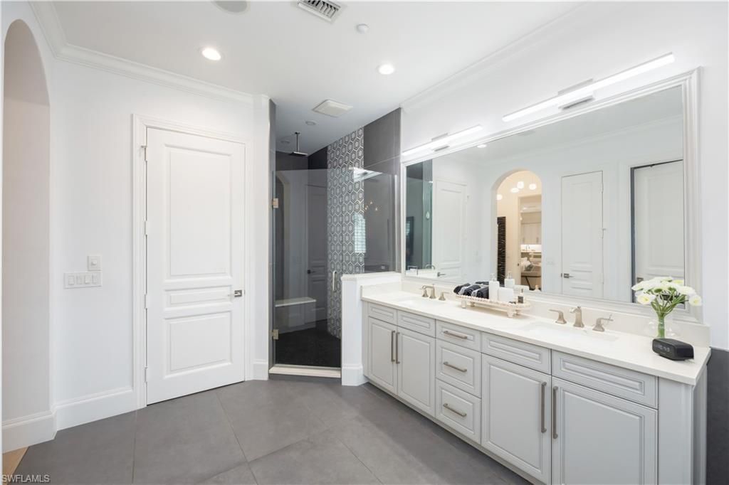 16653 Toscana Cir , Unit 704, Naples, FL 34110 Photo