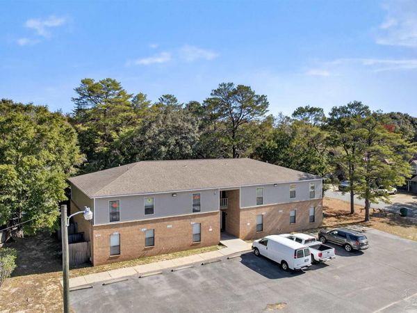 700 N Palm Blvd, Unit C, Niceville, FL 32578