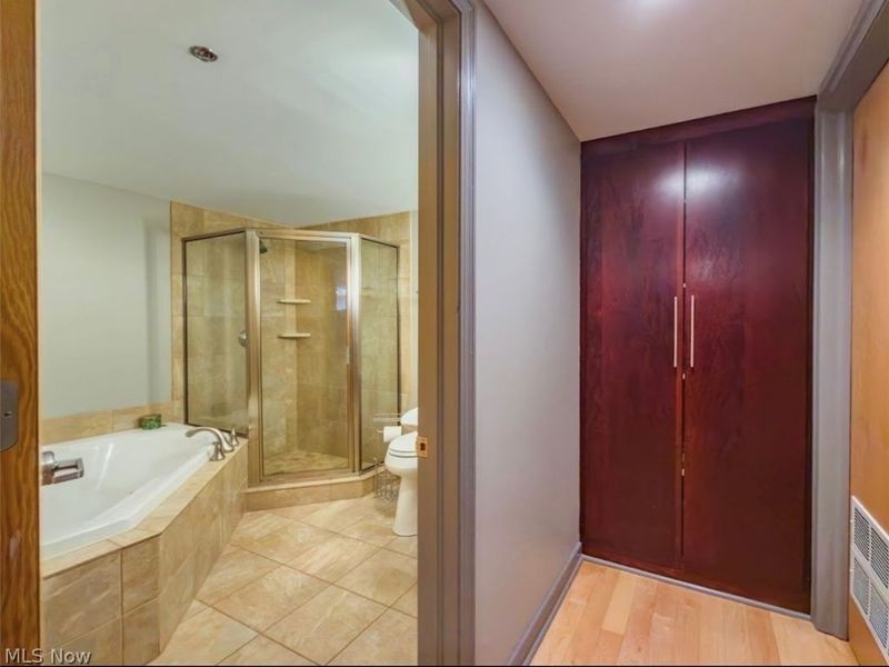 701 W Lakeside Avenue , Unit 503, Cleveland, OH 44113 Photo 20