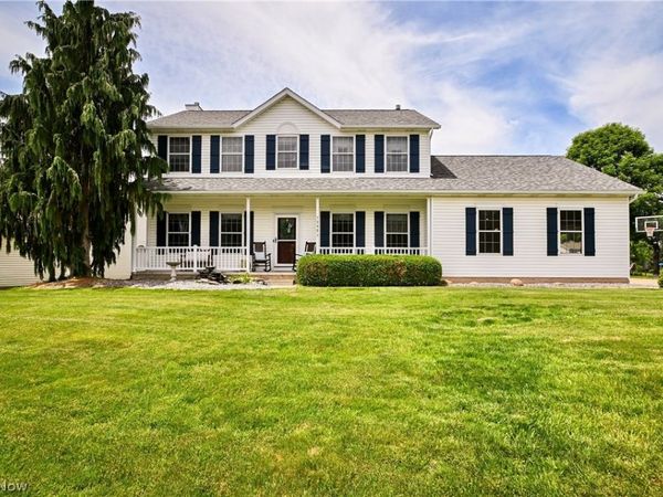 1295 Cheverton Avenue , Louisville, OH 44641
