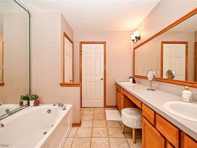 1295 Cheverton Avenue , Louisville, OH 44641 Photo 28