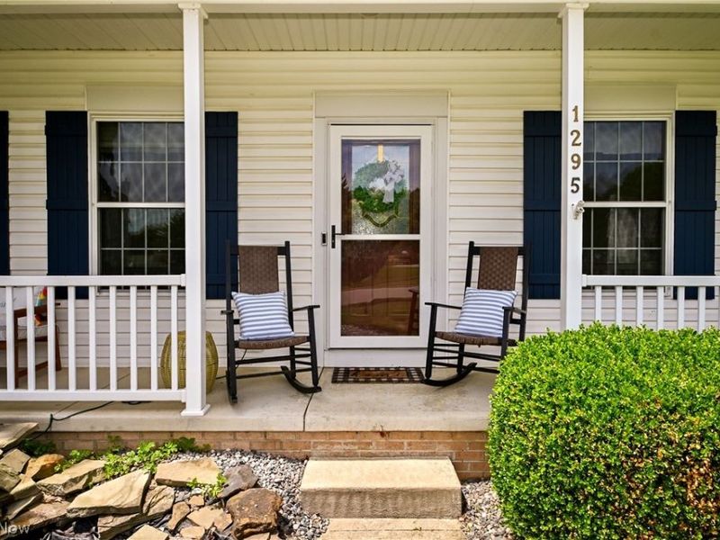 1295 Cheverton Avenue, Louisville, OH 44641 Photo 5