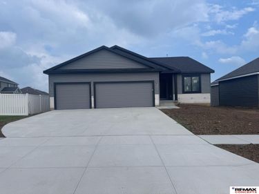 6920 N 8th Street, Lincoln, NE 68521