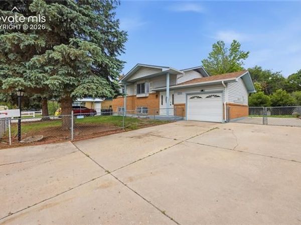 228 Fairfax Street, Colorado Springs, CO 80911