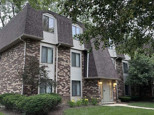 234 W Court Of Shorewood, Unit 3B, Vernon Hills, IL 60061