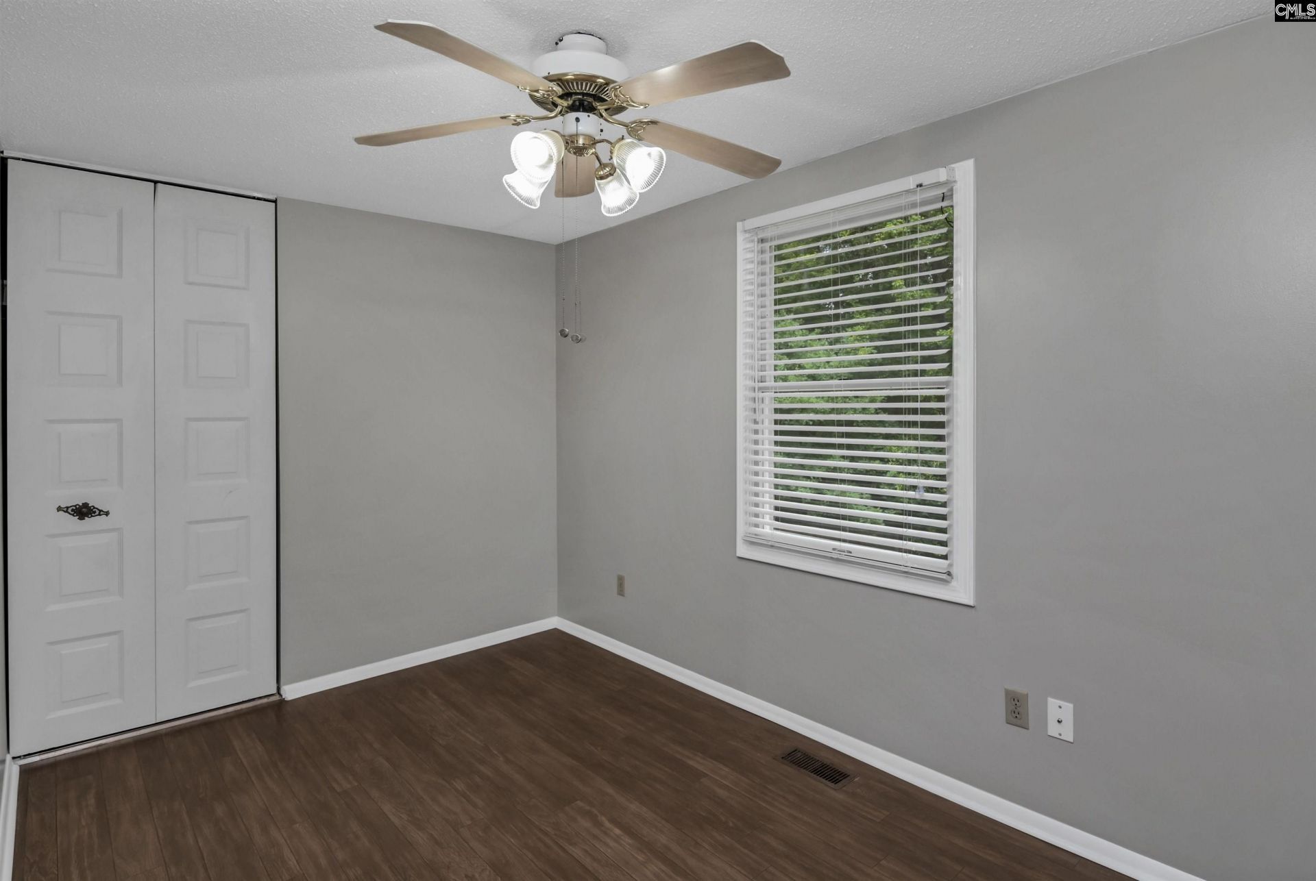 114 Crossbow Court  Photo 32