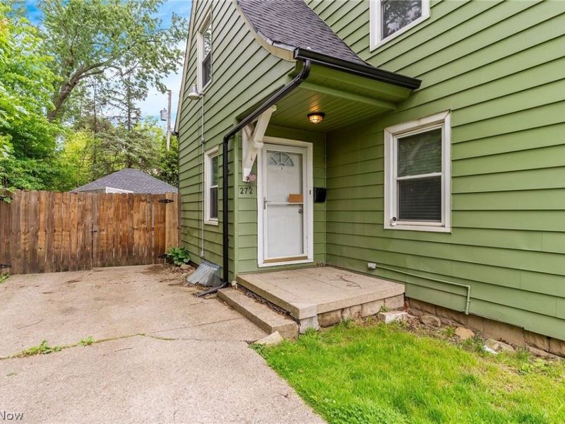272 Outlook Avenue , Youngstown, OH 44504 Photo 3