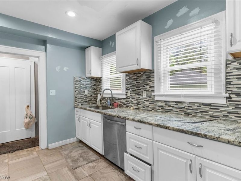 272 Outlook Avenue , Youngstown, OH 44504 Photo 8