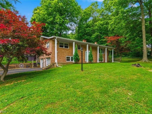 16415 Meadowville Street SE, Minerva, OH 44657
