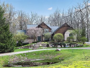 1960 Eastons Trail , Highland Twp, MI 48357