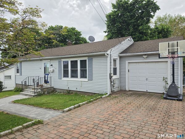 64 Wislock, Waterbury, CT 06705