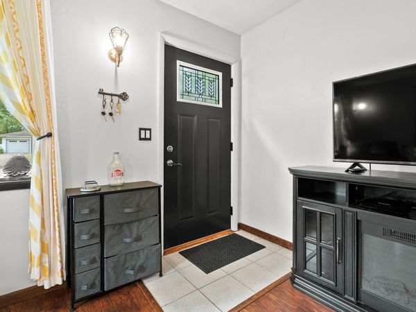 606 Pleasant Avenue, Kalamazoo, MI 49008