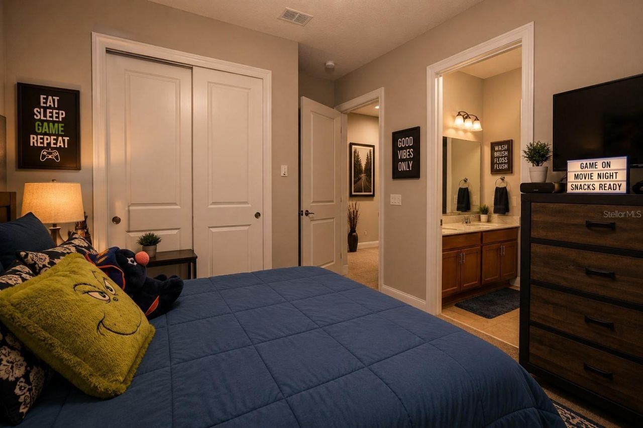 15149 Canoe Place , Winter Garden, FL 34787 Photo