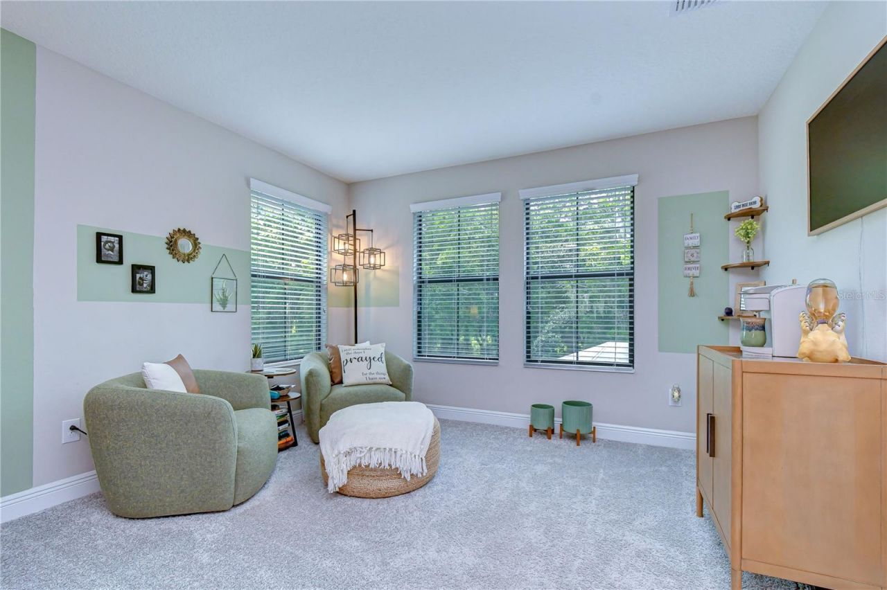 14710 Horse Trot Road , Lithia, FL 33547 Photo