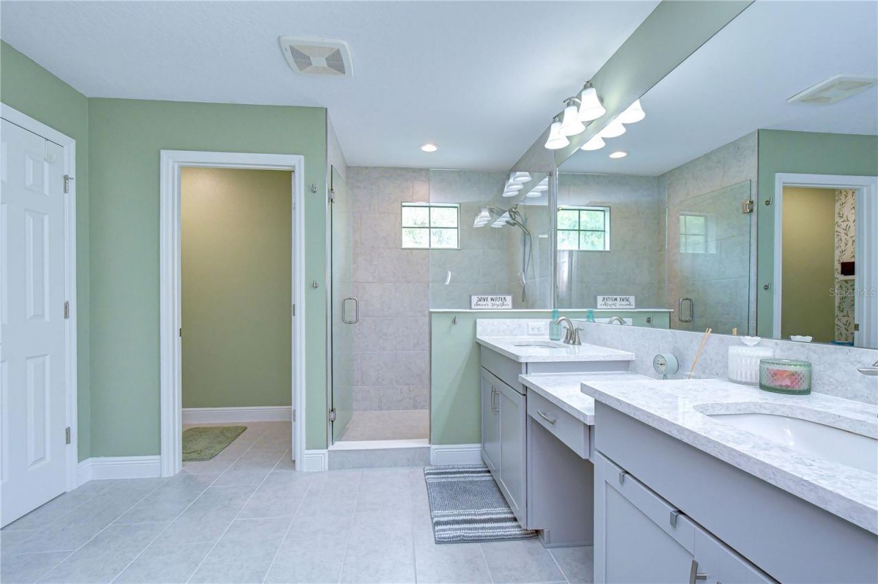 14710 Horse Trot Road , Lithia, FL 33547 Photo