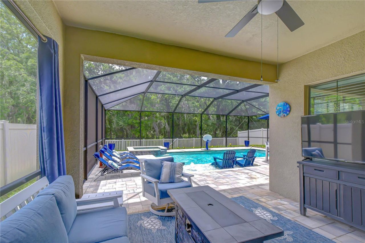 14710 Horse Trot Road , Lithia, FL 33547 Photo