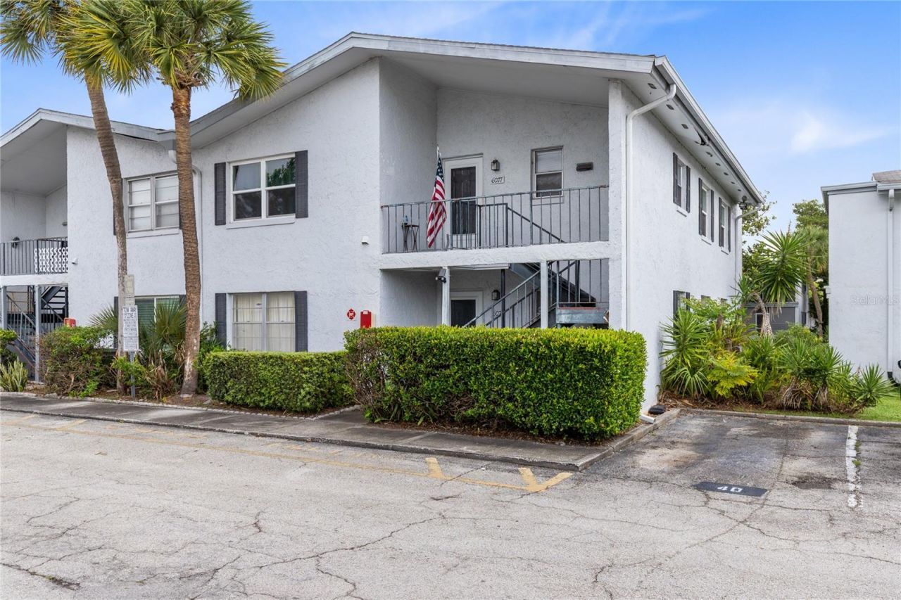 6075 Amberly Court , Unit F40, Orlando, FL 32822 Photo