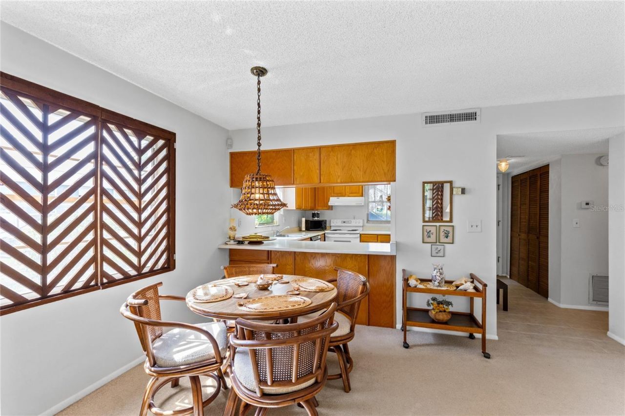6075 Amberly Court , Unit F40, Orlando, FL 32822 Photo