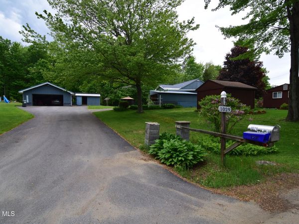 1029 Camp Avenue, Broadalbin, NY 12025