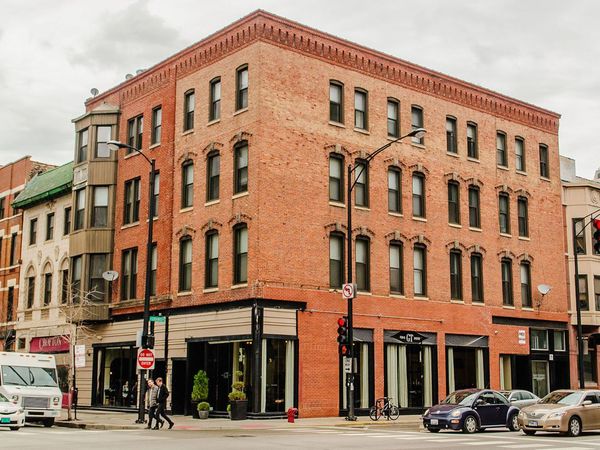 166 W Grand Avenue , Unit 3C, Chicago, IL 60654