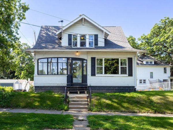 2416 17TH Avenue , Rock Island, IL 61201