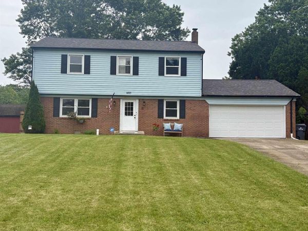 7104 S Hibiscus Drive, Muncie, IN 47302