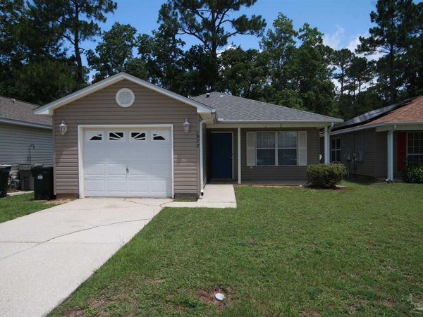1077 Antigua Cir, Pensacola, FL 32506