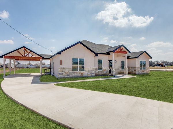 16934 Rancho Escondido, Atascosa, TX 78002