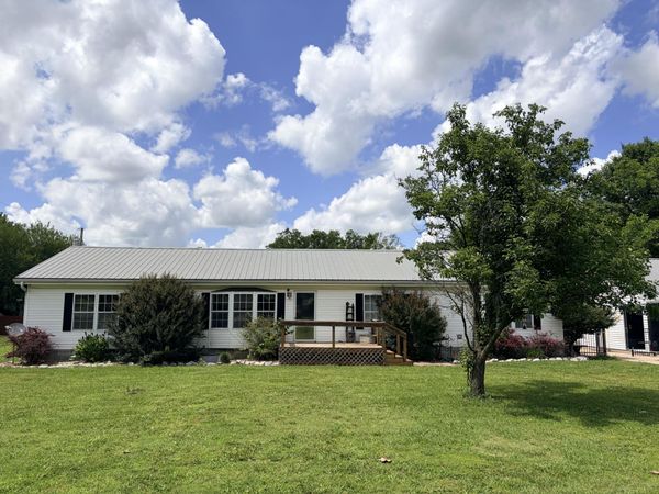 20 E Washington Avenue , Fairland, OK 74343