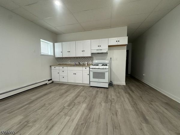 52 Stuyvesant Ave, Unit 1, Lyndhurst, NJ 07071