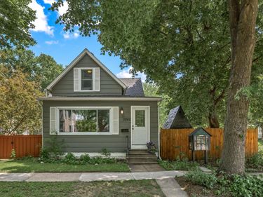1042 Churchill Street, Saint Paul, MN 55103