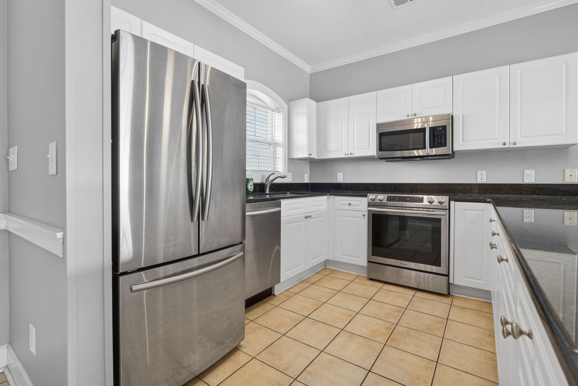 4860 Carnation Circle  Photo 12