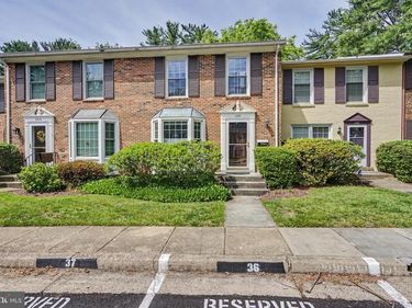 226 COMMONS DRIVE NW , VIENNA, VA 22180