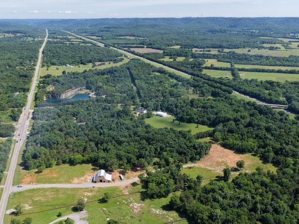10362 Manchester Pike, Christiana, TN 37037