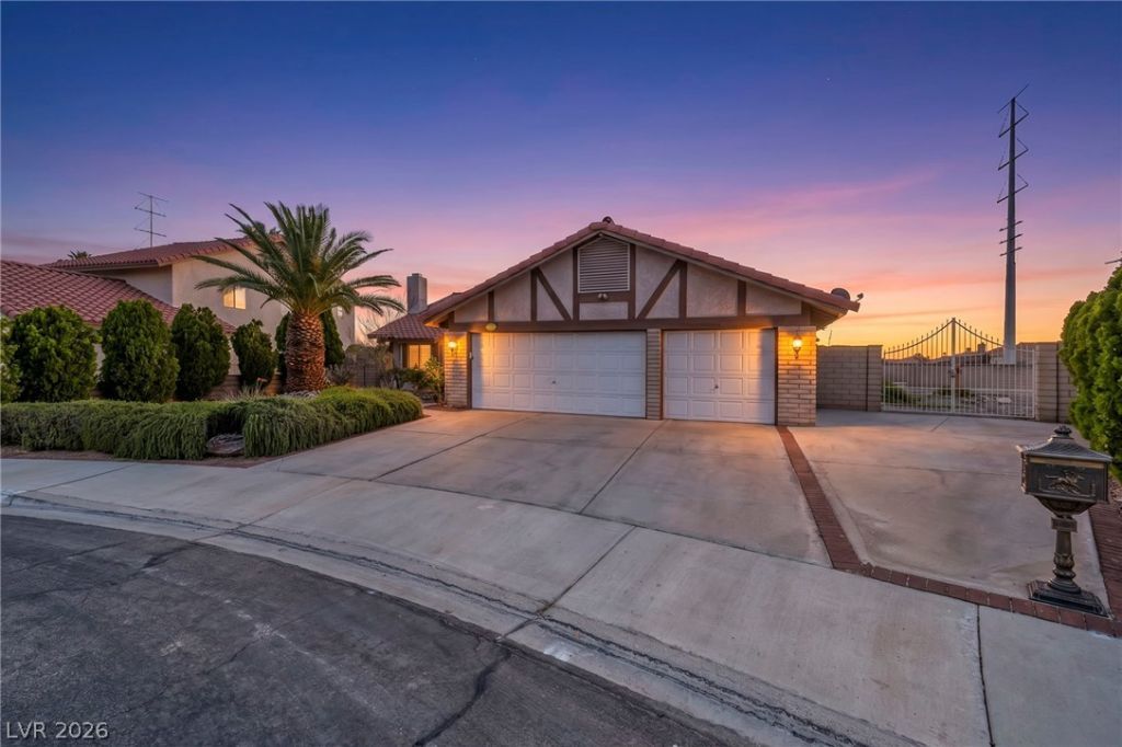 1605 Brocado Lane Las Vegas, NV 89117