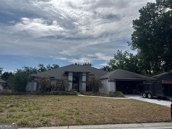 2906 Pine Club Drive, Plant City, FL 33566