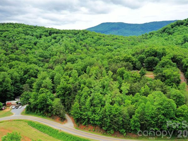 000 Laughter Road , Mill Spring, NC 28756