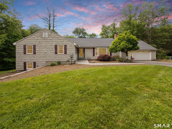 26 Brookmoor, Avon, CT 06001