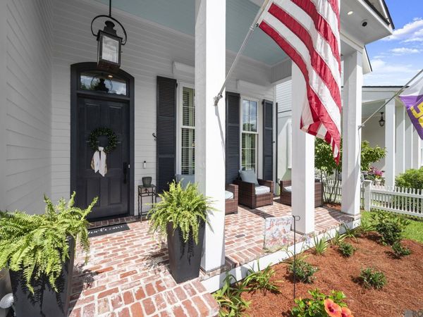2843 Pointe-marie Dr, Baton Rouge, LA 70820