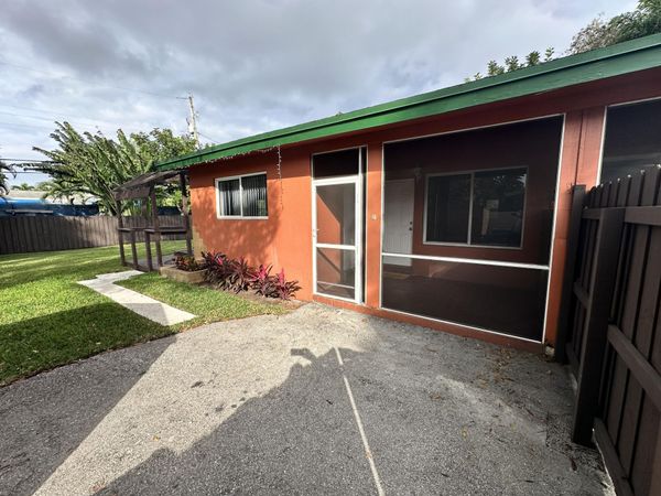 61 NW 35th Street, Unit 2, Oakland Park, FL 33309