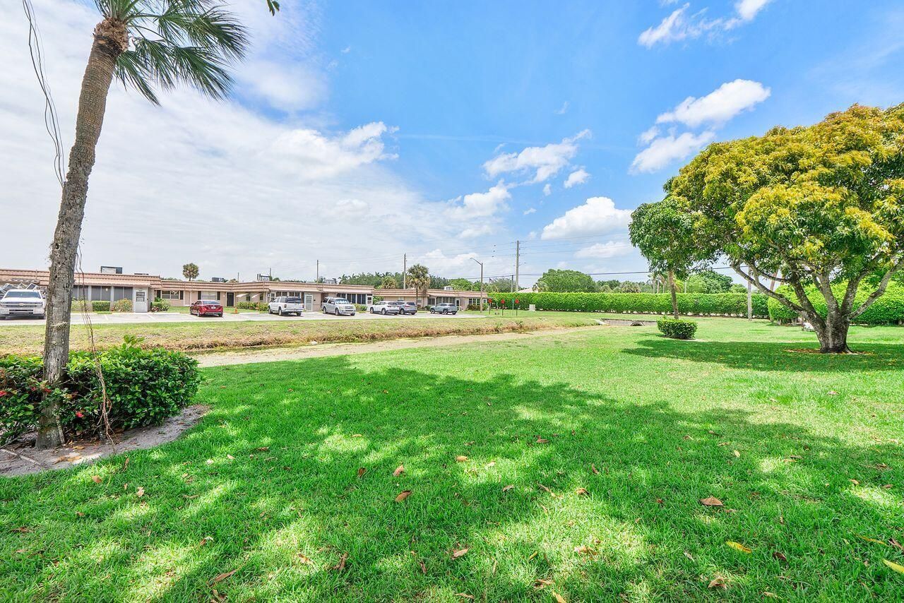 9 Valencia Trail, Delray Beach, FL 33446 Photo