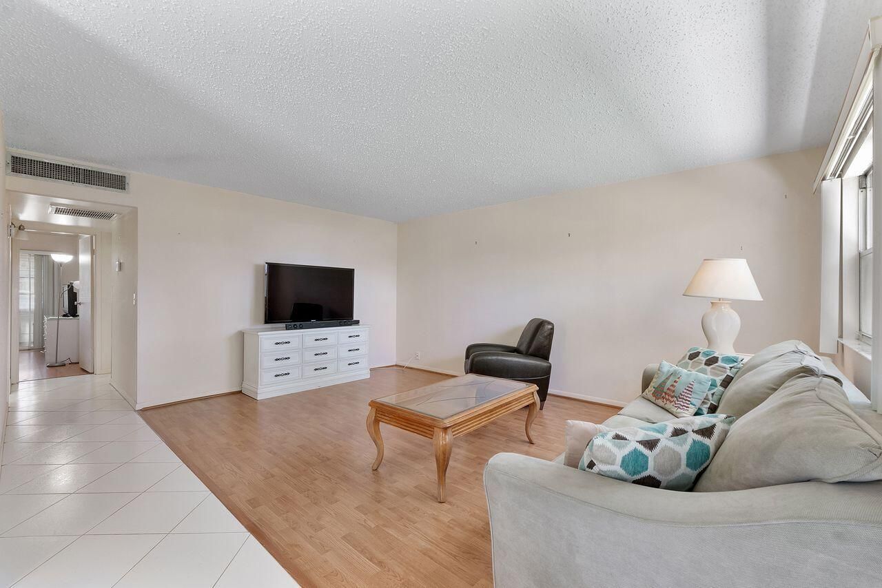 9 Valencia Trail, Delray Beach, FL 33446 Photo