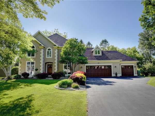11 Parham Drive , Penfield, NY 14526