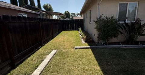 1129 Idaho Ave, Los Banos, CA 93635 Photo