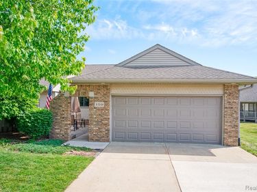 159 Addison Circle, Fowlerville Vlg, MI 48836