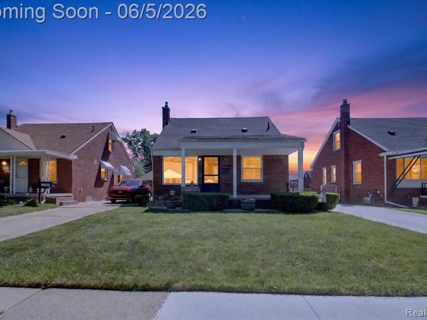9825 Becker Avenue , Allen Park, MI 48101