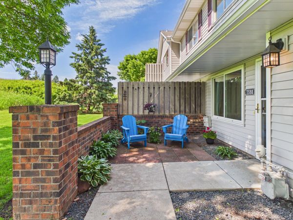 7598 13th Street N, Oakdale, MN 55128